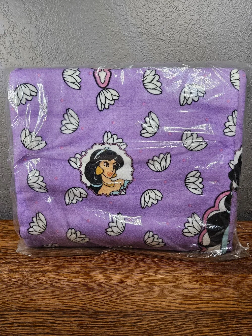 Disney Aladdin Jasmine Blanket